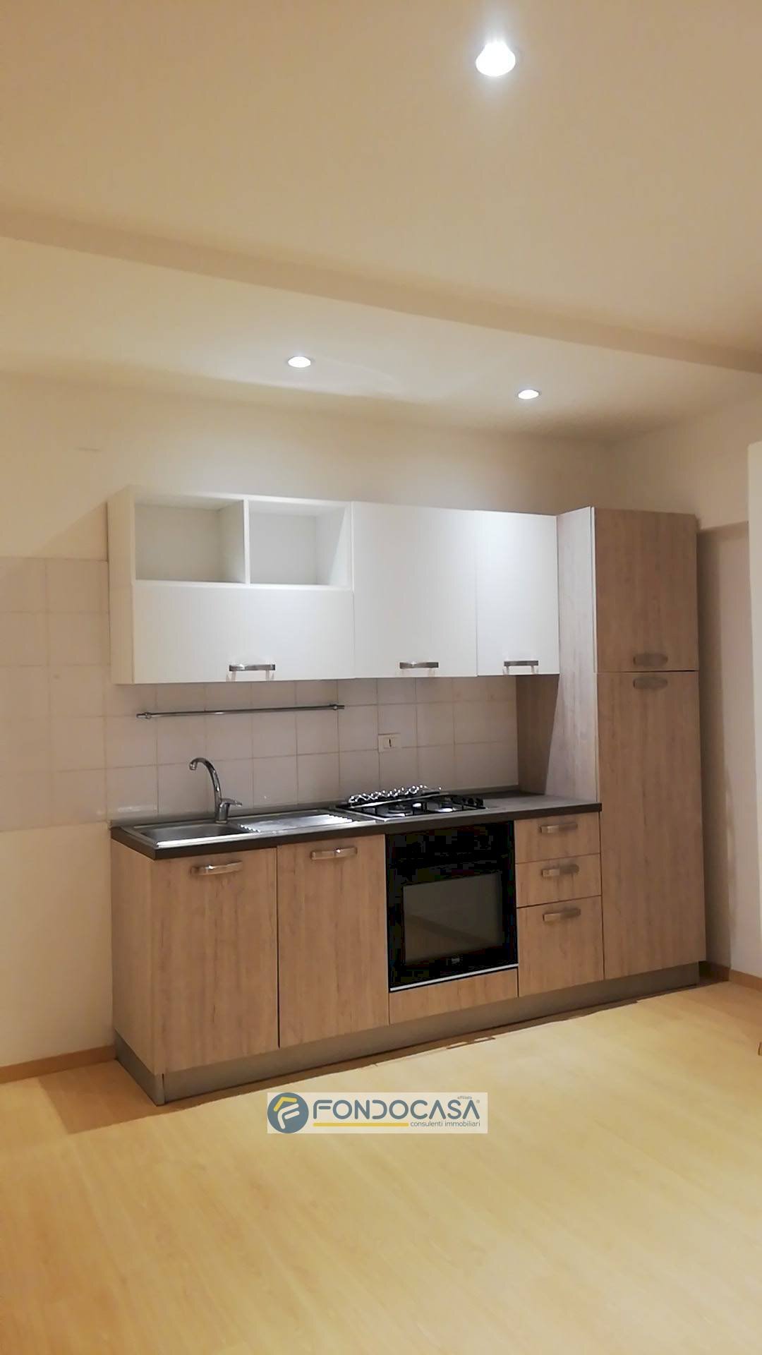 Trilocale VIA PIETRO GIURIA, Savona (zona Centro storico) - foto 3