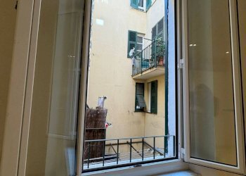 Trilocale VIA PIETRO GIURIA, Savona (zona Centro storico) - foto 11