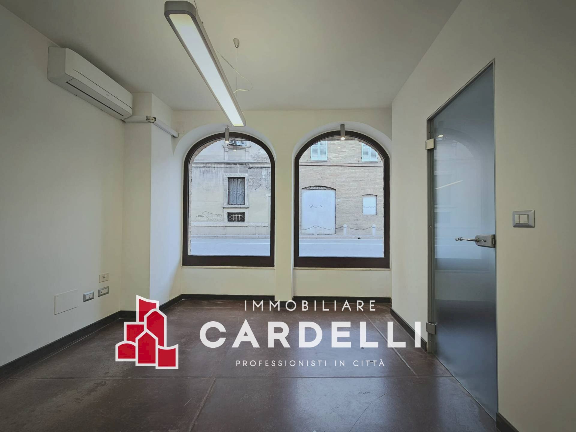 Locale Commerciale c.so garibaldi, Porto San Giorgio - foto 2