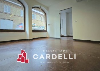 Locale Commerciale c.so garibaldi, Porto San Giorgio - foto 1