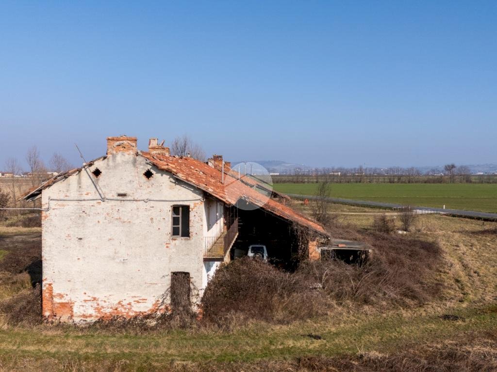 Rustic Frazione San Giovanni, Cherasco - photo 2