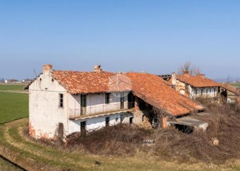 Rustic Frazione San Giovanni, Cherasco - photo 1