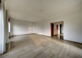 Soggiorno - Villa corso Chieri, 207, Torino - photo 42