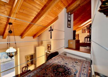 Stanza arredata - Villa via Alcide De Gasperi, Almenno San Bartolomeo - foto 12