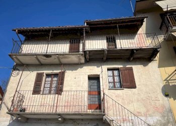 Facciata - Casa indipendente via Giovanni Battista Beccaria, Mondovì - foto 1