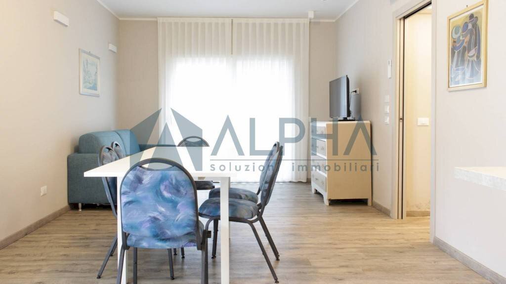 Stanza arredata - Appartamento via Platone, Cervia - foto 2