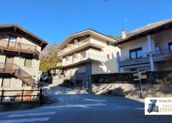 Locale Commerciale loc. Ecrevin, Saint-Vincent - foto 2