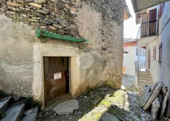 Three-room apartment Via delle valli, Monastero di Lanzo - photo 8