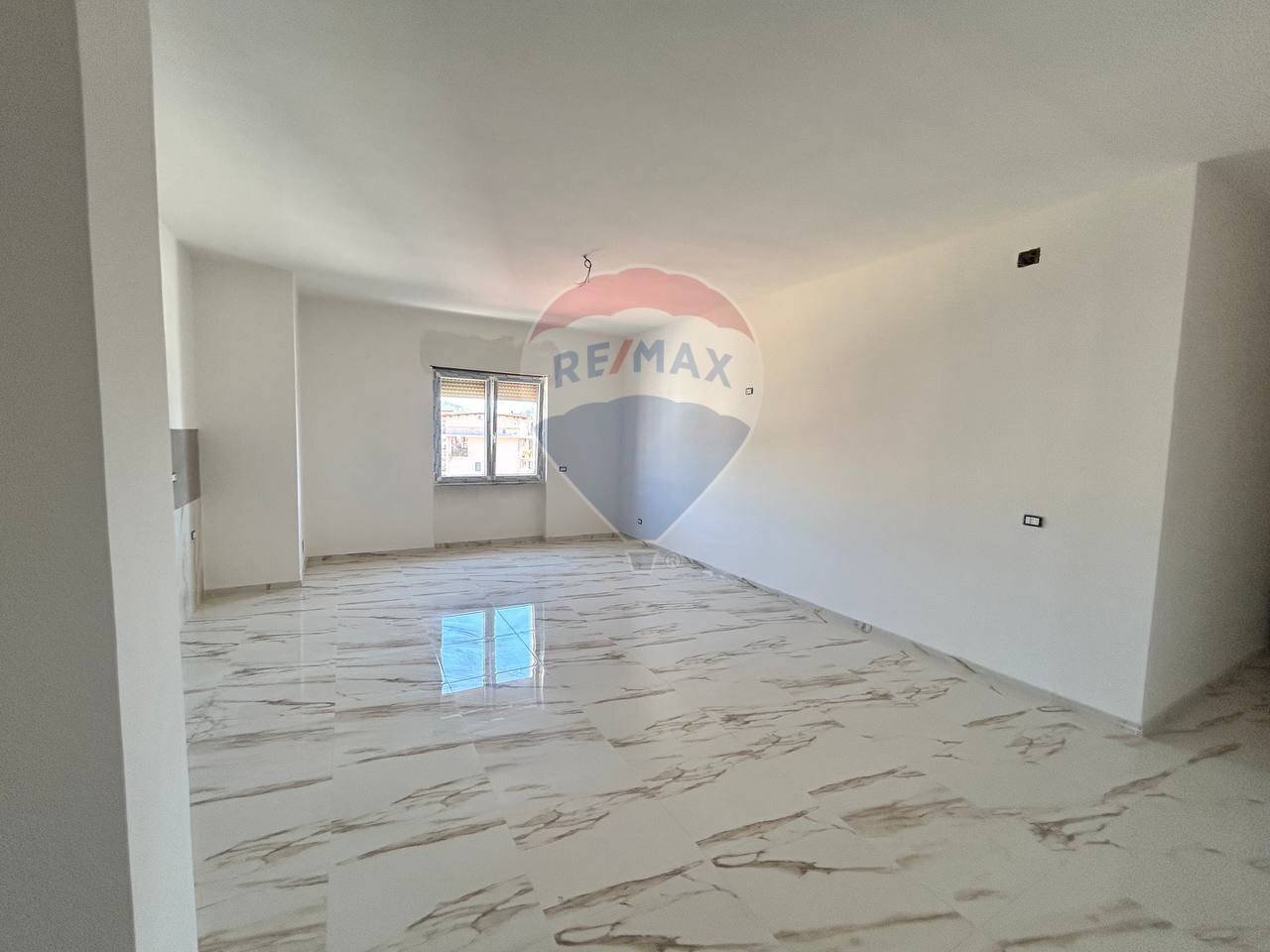 Three-room apartment via Giovanni Pascoli, Battipaglia - photo 1