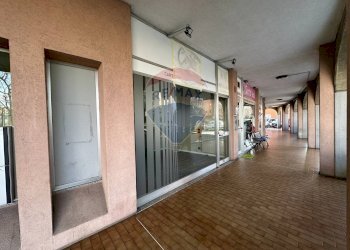 Shop corso roma, Seriate - photo 3