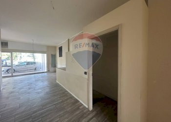 Shop corso roma, Seriate - photo 6