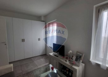 Three-room apartment Via Contrada Grande, Casnate con Bernate - photo 11