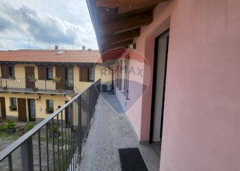 Three-room apartment Via Contrada Grande, Casnate con Bernate - photo 22