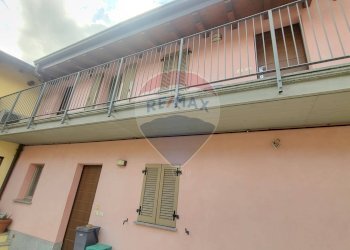 Two-room apartment via Contrada Grande, Casnate con Bernate - photo 3