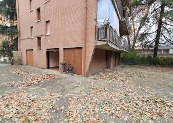 Box Via San Giacomo, Ferrara (zona Entro Mura) - foto 1