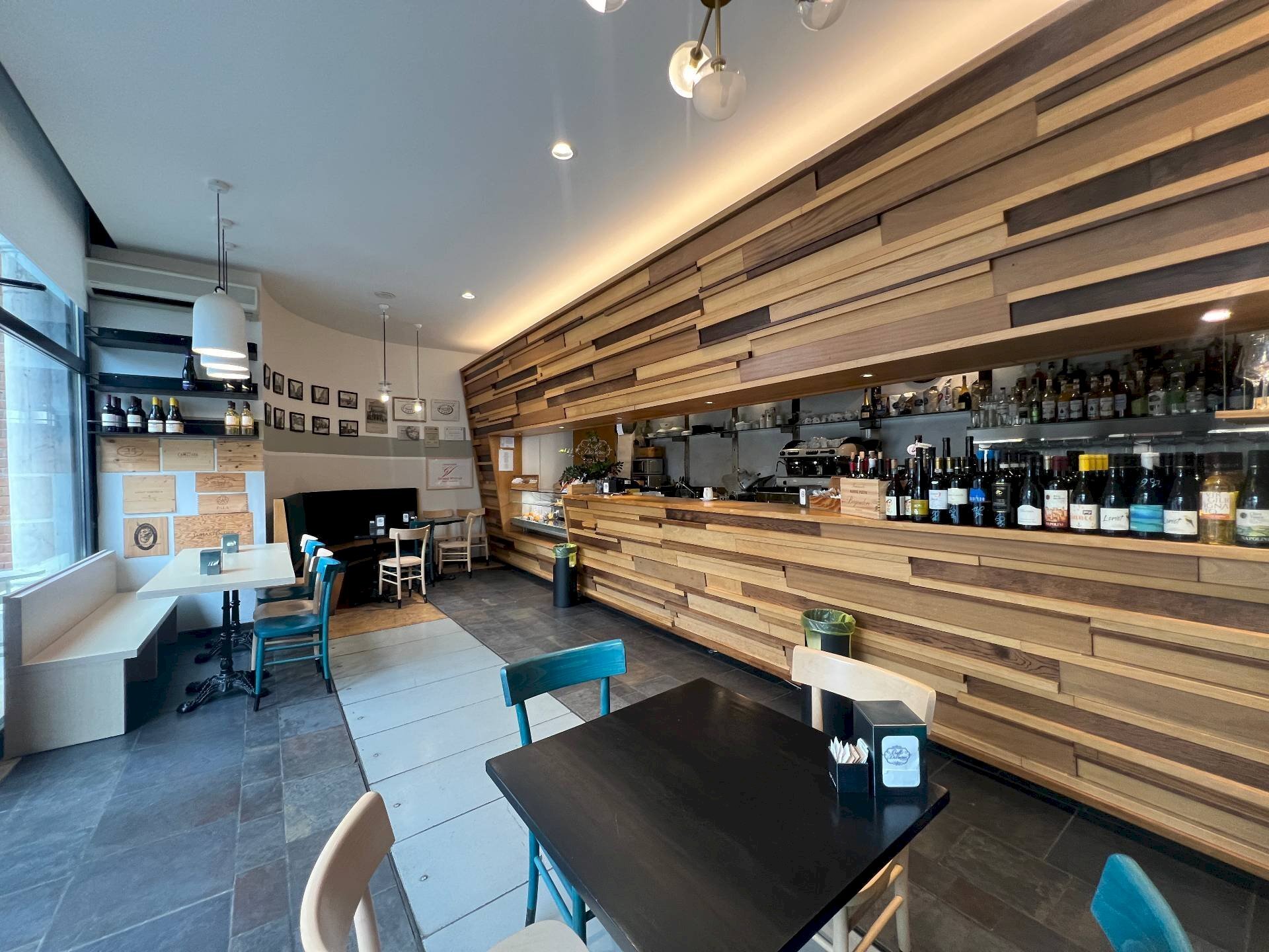 Attività Commerciale Piazza Sacrati, Ferrara (zona Centro Storico) - foto 1