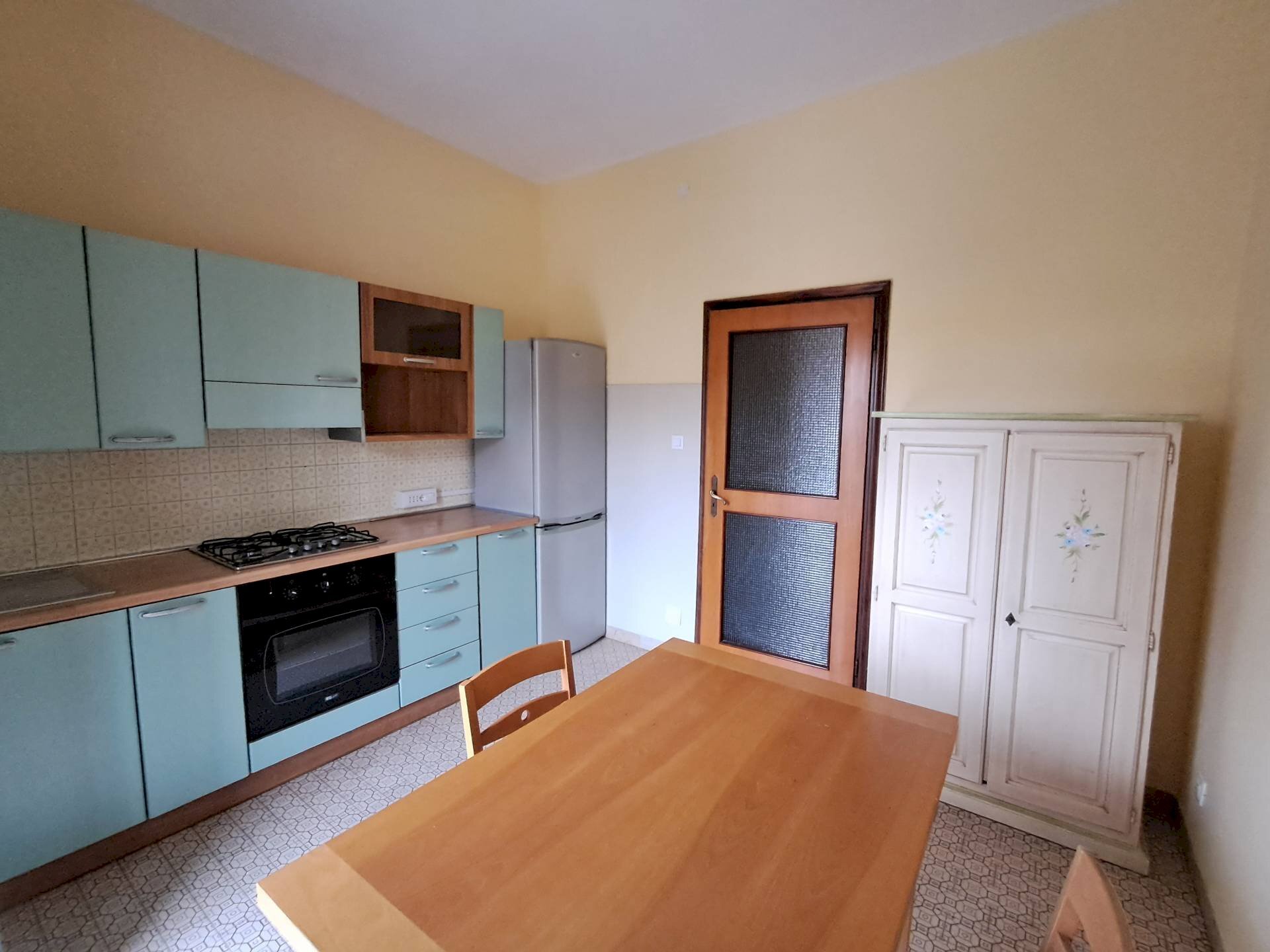 Four-room apartment Via Beata Lucia Da Narni, Ferrara (neighborhood Entro Mura) - photo 3