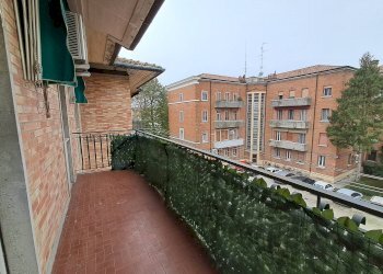 Quadrilocale Via Beata Lucia Da Narni, Ferrara (zona Entro Mura) - foto 9