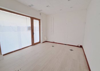 Commercial Premises Via Giuseppe Garibaldi, Ferrara (neighborhood Centro Storico) - photo 12