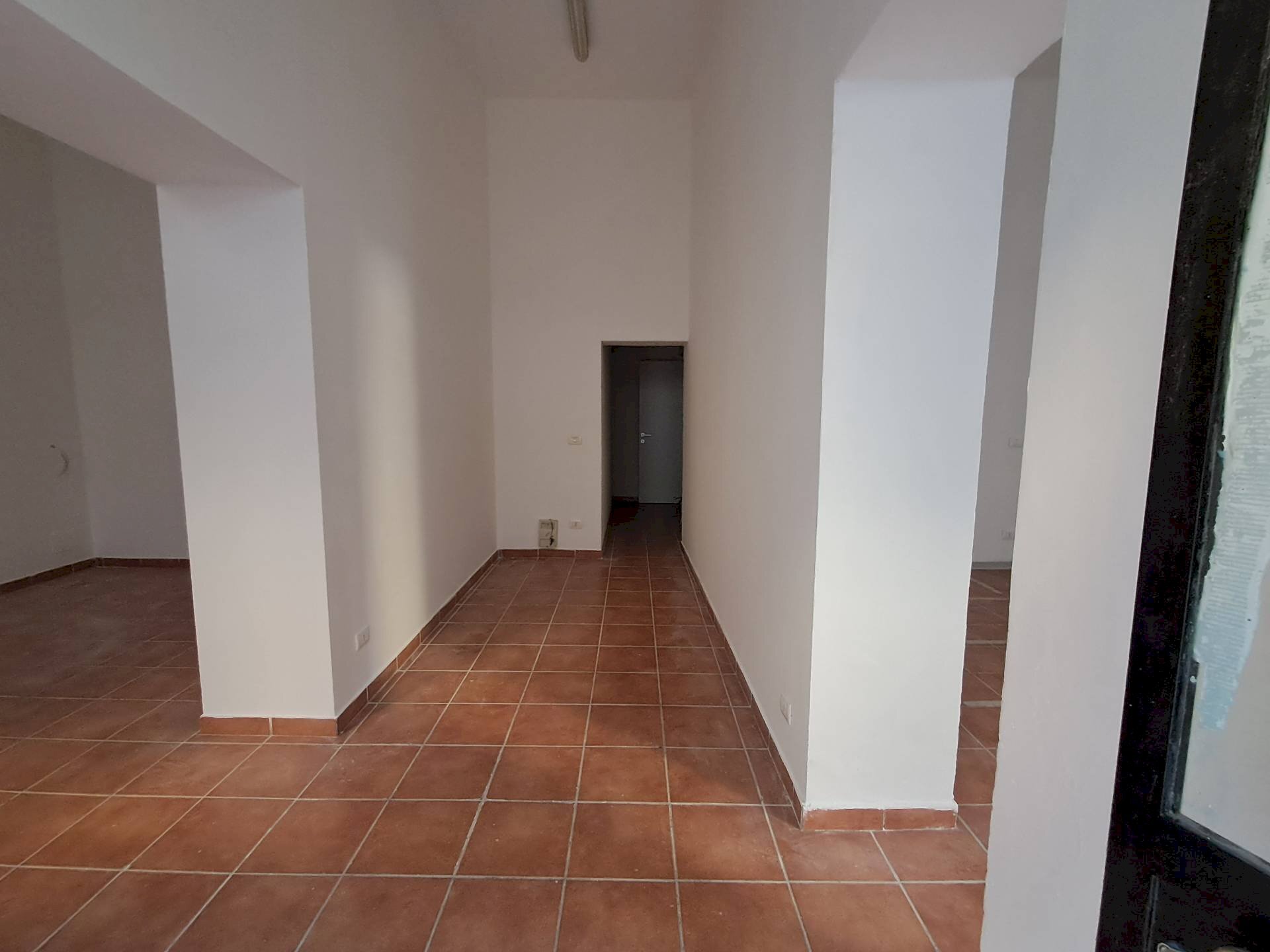 Locale Commerciale Via Terranuova, Ferrara (zona Centro Storico) - foto 3