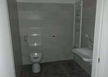 Commercial Premises Via Terranuova, Ferrara (neighborhood Centro Storico) - photo 11