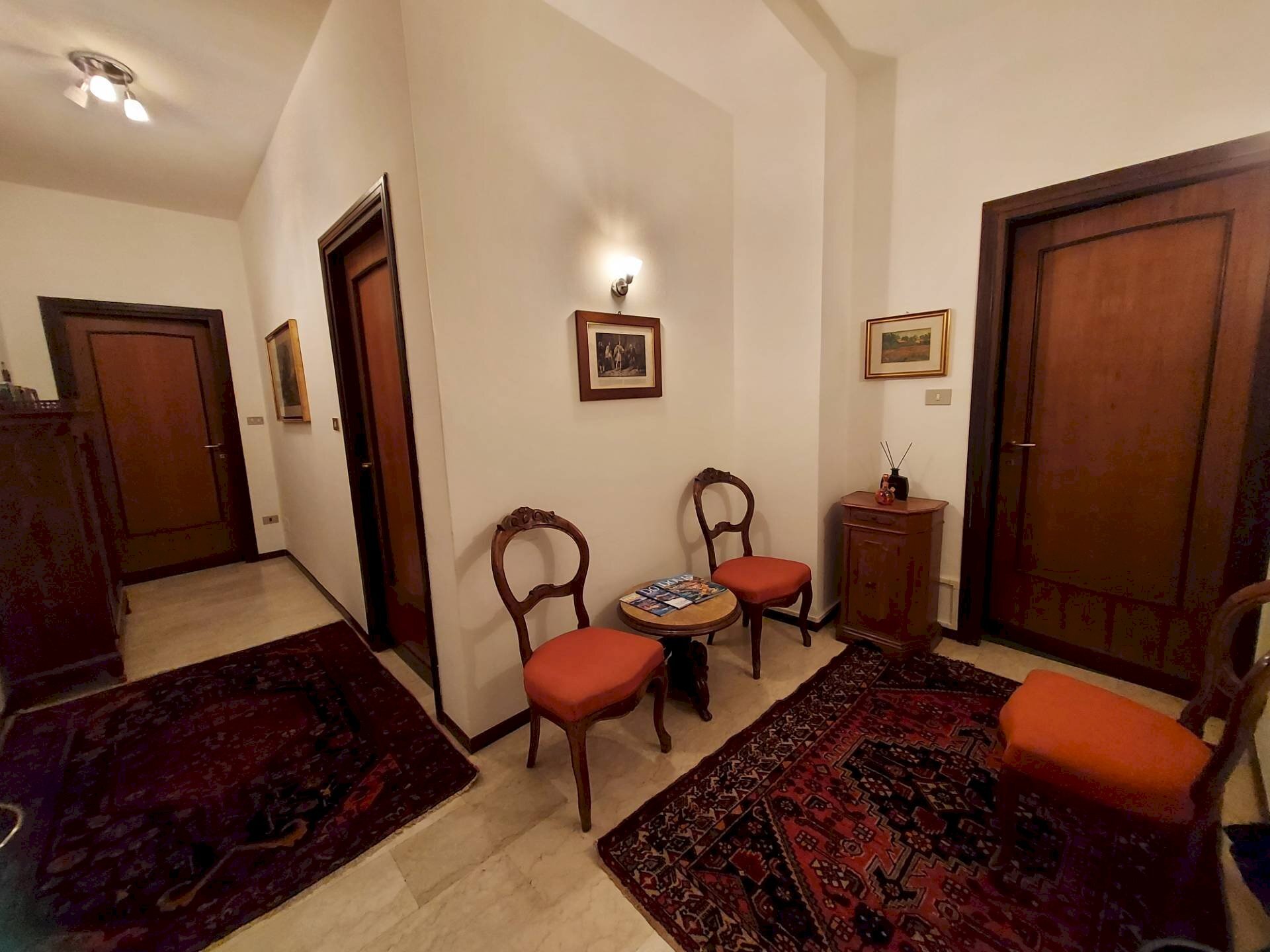 Office Piazzetta Alberto Schiatti, Ferrara (neighborhood Centro Storico) - photo 1