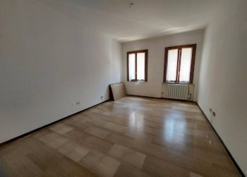 Ufficio Piazzetta Alberto Schiatti, Ferrara (zona Centro Storico) - foto 7