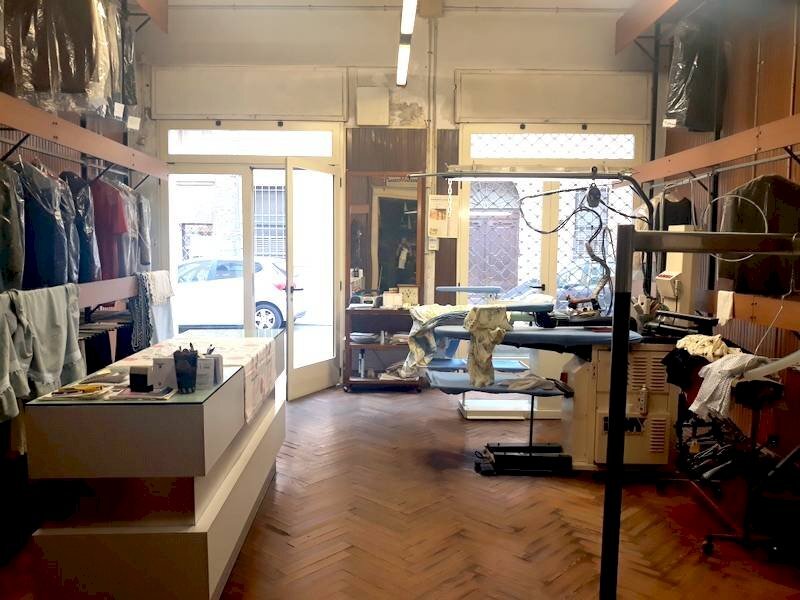 Attività Commerciale Via De' Romei, Ferrara (zona Centro Storico) - foto 2