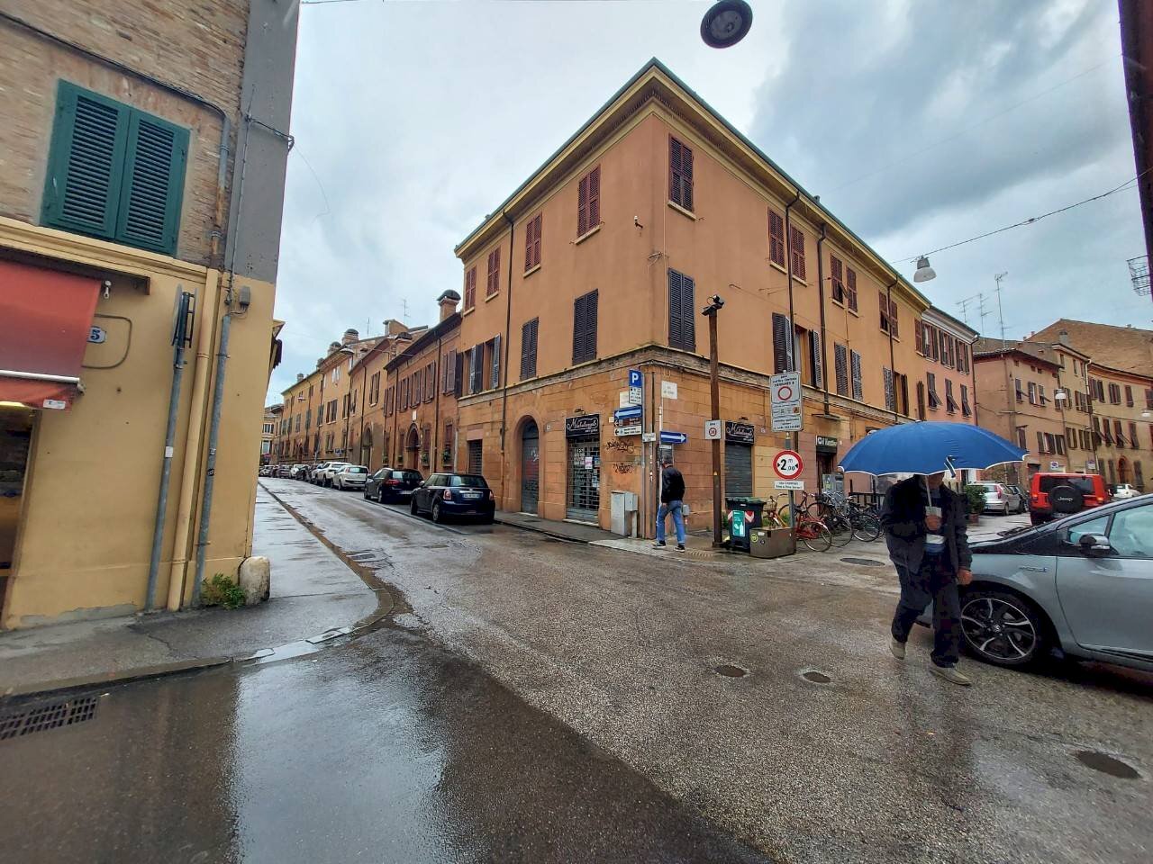 Commercial Premises Via Voltapaletto, Ferrara (neighborhood Centro Storico) - photo 2