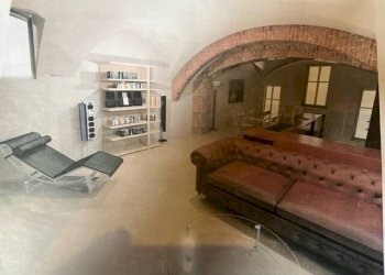 Negozio Via Saluzzo, 28, Cuneo (zona Centro Storico) - foto 2