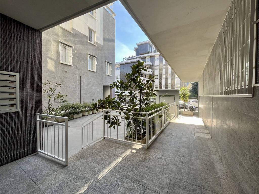 Cortile interno - Bilocale via Cufra, Milano - foto 1