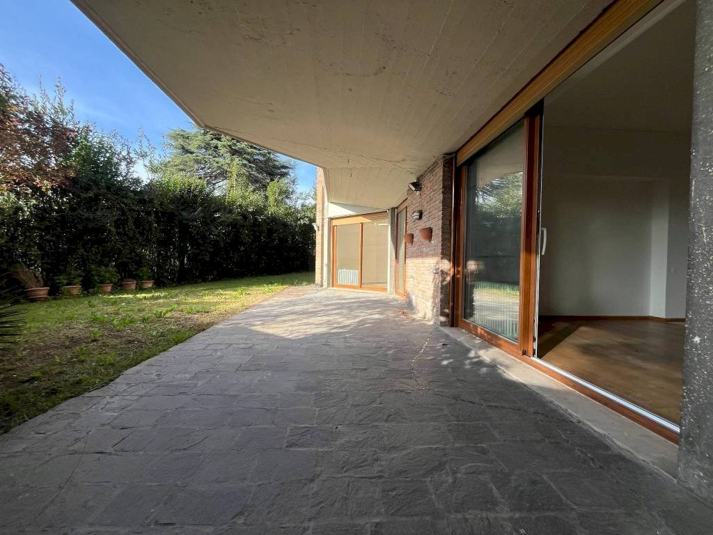 Giardino - Appartamento via di Villa Betania, 31, Roma - foto 2