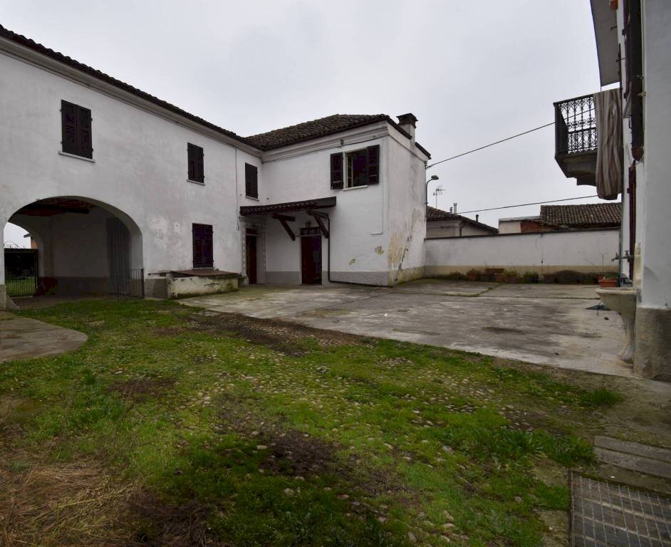 Giardino - Rustico piazza Anita Garibaldi, Vigliano d'Asti - foto 1