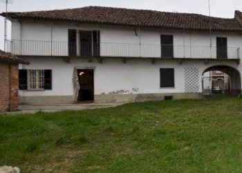 Facciata - Rustico piazza Anita Garibaldi, Vigliano d'Asti - foto 25