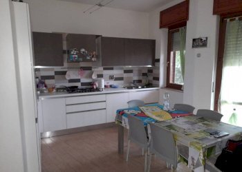 Cucina - Four-room apartment piazza Sant'Alessandro, Calosso - photo 2