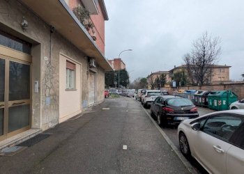 Zona - Negozio via Nino Bertocchi, 32, Bologna (zona Barca) - foto 4