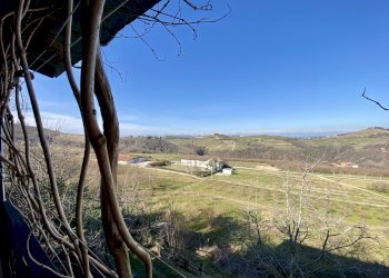 Independent house Montelupo Albese - photo 8