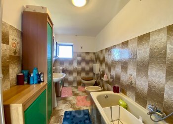 Independent house Montelupo Albese - photo 17