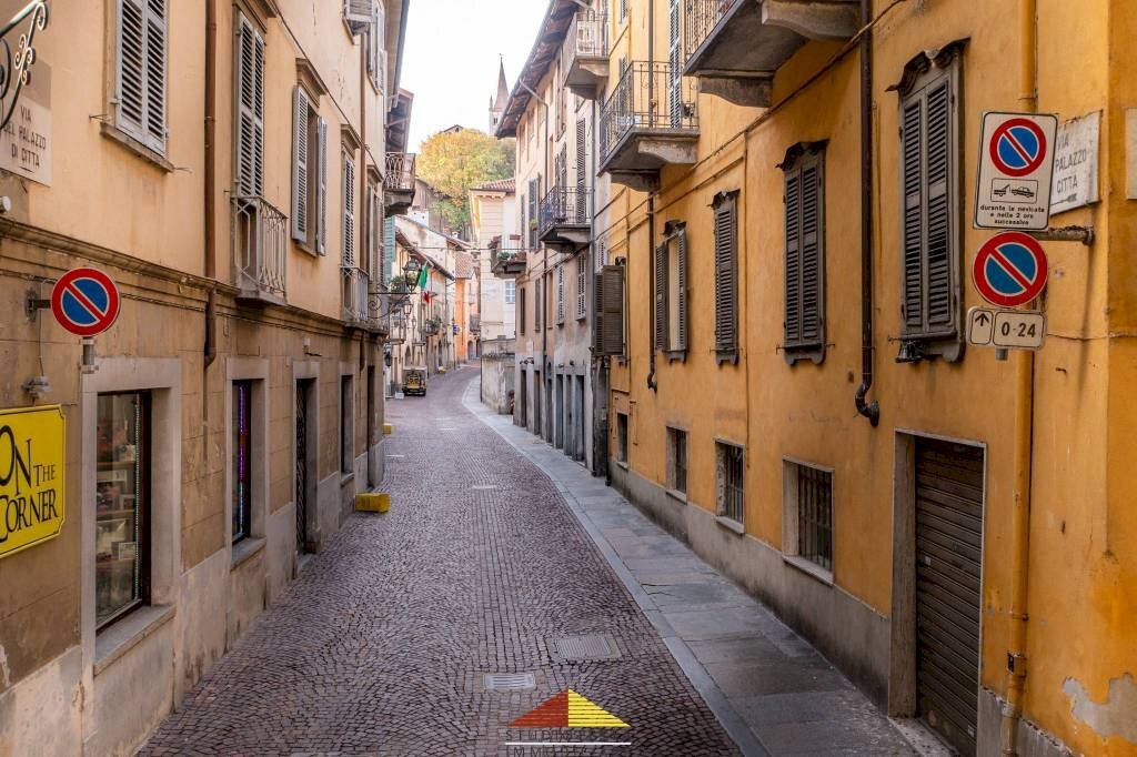 Four-room apartment via Palazzo di Città, Saluzzo - photo 2
