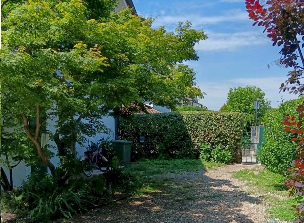 Giardino - Villa via dei Partigiani, 5/a, Valeggio sul Mincio - foto 1