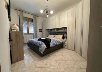 Camera da letto - Three-room apartment via Torino, 51, Gallarate - photo 17