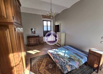 Camera da letto - Trilocale corso San Secondo, 48, Bra - foto 9