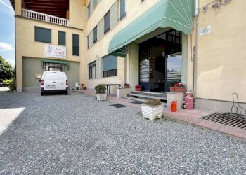 hotel vendita grignasco ingresso hotel - Stabile - Palazzo via IV Novmbre, 8, Grignasco - foto 3