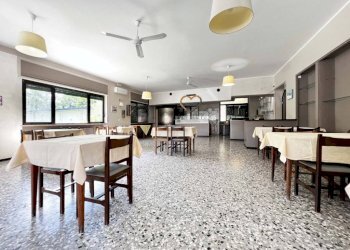 hotel vendita grignasco ingresso ristorante1 - Stabile - Palazzo via IV Novmbre, 8, Grignasco - foto 12