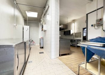 hotel vendita grignasco cucina1 - Stabile - Palazzo via IV Novmbre, 8, Grignasco - foto 16