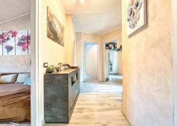 Interno appartamento - Quadrilocale via Ducale 15, Serravalle Sesia - foto 8