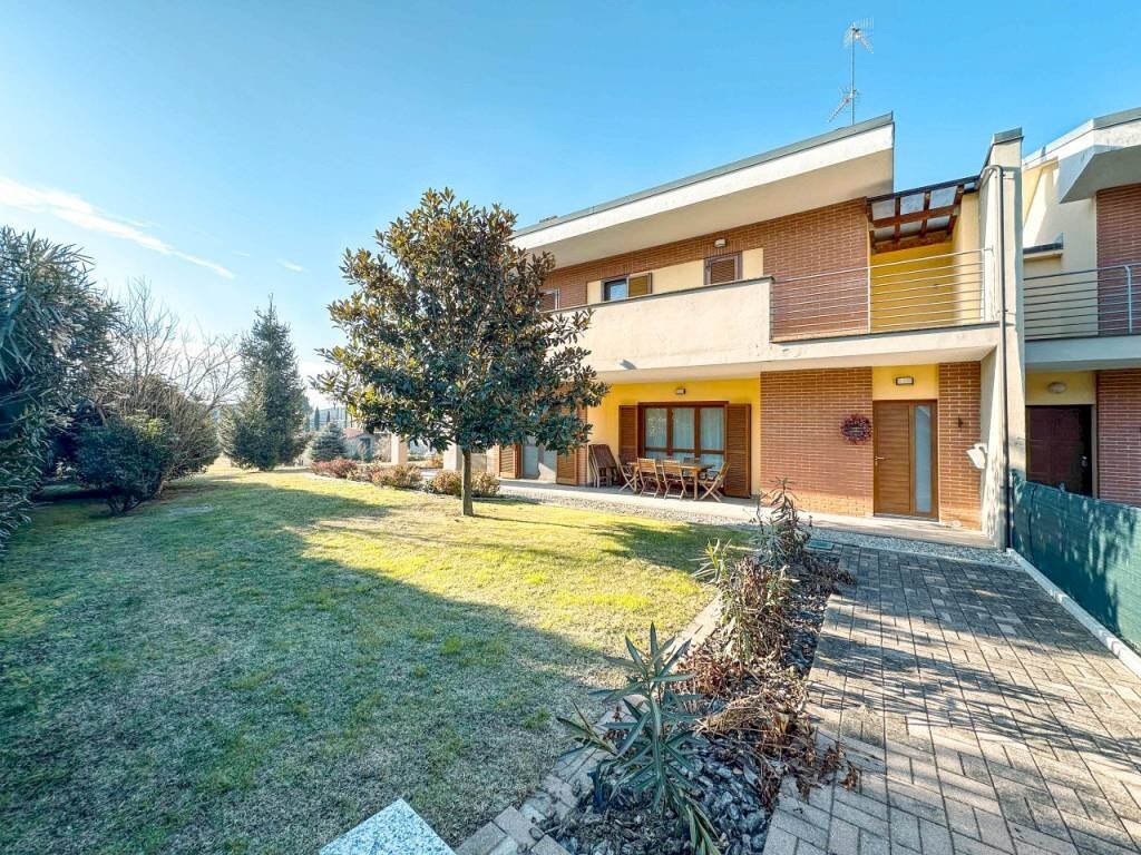 Giardino - Villa a Schiera via Giovanni XXIII, 9, Ghemme - foto 1