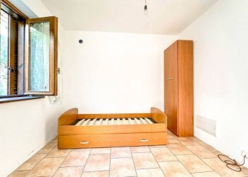 Camera da letto - Trilocale via Cavaglia Sterna 10, Varallo - foto 16