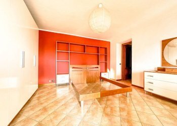 Stanza arredata - Appartamento via Cavaglia Sterna 10, Varallo - foto 16