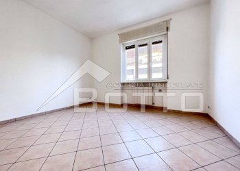 negozio vendita borgosesia ufficio - Trilocale via VITTORIO VENETO 121, Borgosesia - foto 5